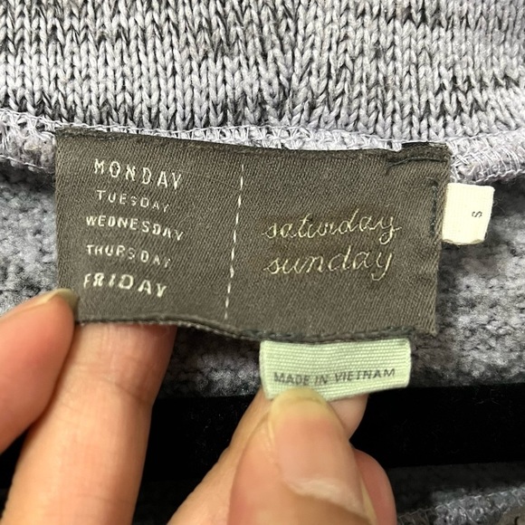 ANTHROPOLOGIE Saturday Sunday Lilac Grey Marled Cowl Neck Boxy Sweater Size S - Picture 8 of 9